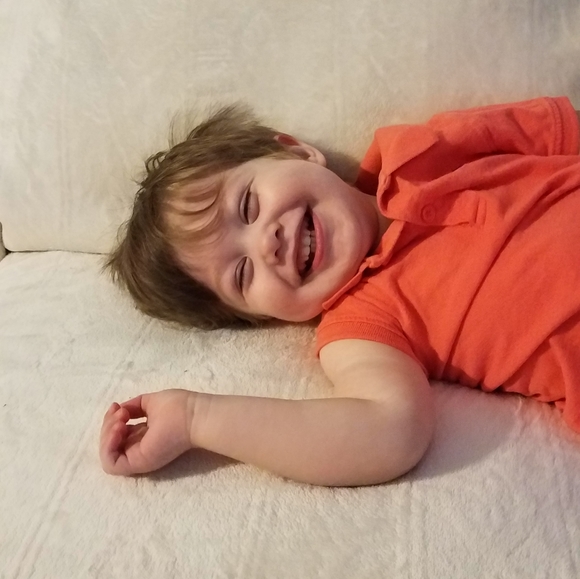 Meet your Posher, Kayla - Picture 2 of 5